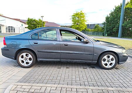 Volvo S60 2.4 -