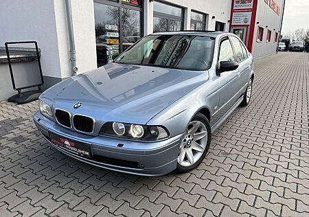 BMW 525i Exclusive*Navi*Leder*Xenon*Kamera*Schekheft