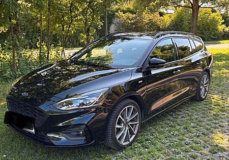 Ford Focus Turnier ST-Line 1,5 EcoBoost