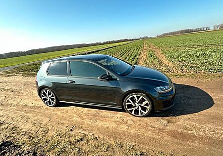 VW Golf Volkswagen 2.0 GTD ***DPF neu***