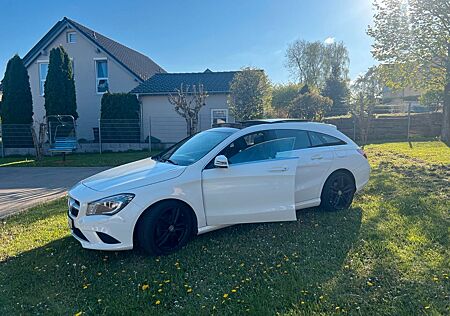Mercedes-Benz CLA 180 Shooting Brake Top gepflegter CLA Shooting Brake m. Schiebedach