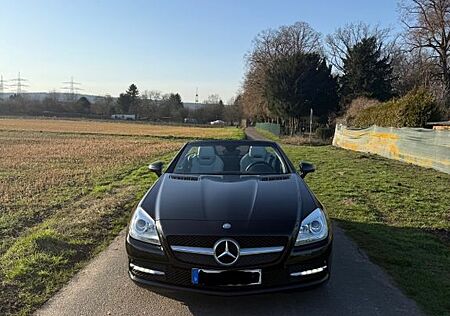 Mercedes-Benz SLK 200 -