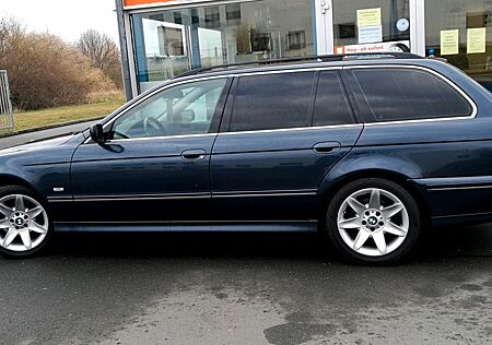 BMW 525i A touring -