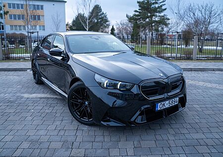 BMW M5 Plug-In Hybrid xDrive A