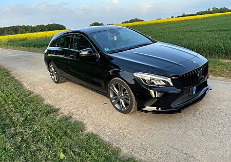 Mercedes-Benz CLA 180 Shooting Brake PEAK Edition PEAK Edition
