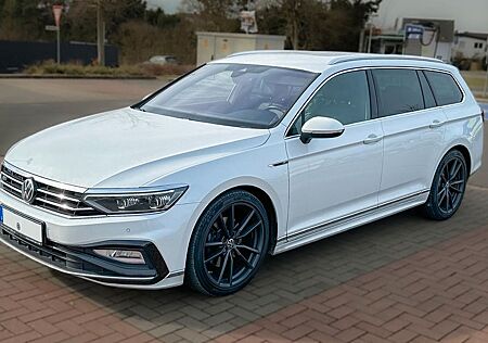 VW Passat Variant Volkswagen 2.0 TDI DSG 4M R-Line