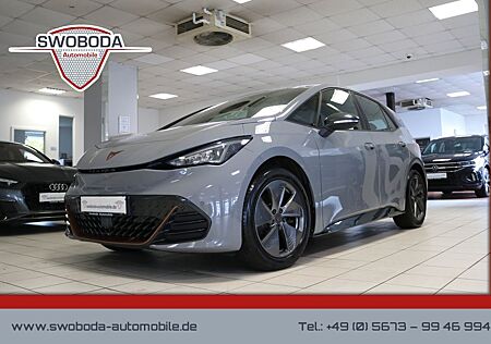 Cupra Born 150 kW Virtual Cockpit Kamera STHZ LED