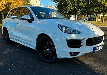 Porsche Cayenne S Diesel S Anhänger Luftfederung