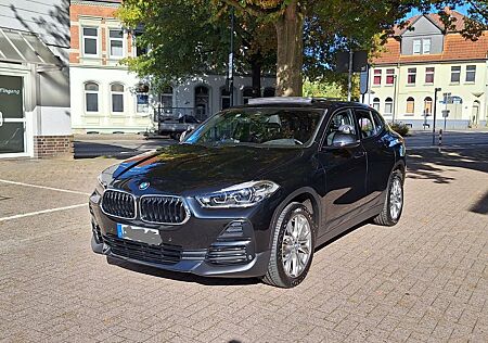 BMW X2 sDrive18d Advantage Plus PANO-LED