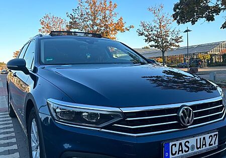 VW Passat Variant Volkswagen 2.0 TDI SCR DSG Business Vari...