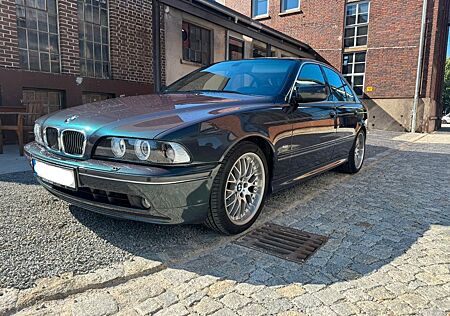 BMW 540i A -