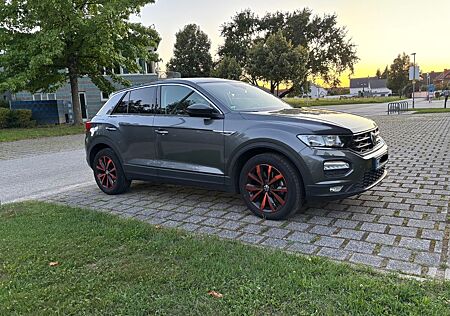 VW T-Roc Volkswagen 1.0 TSI EZ 07/2018 TÜV NEU 41 tsd. Km