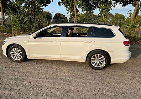 VW Passat Variant Volkswagen Passat B8 Variant 2.0 TDI DSG, Top gepflegt