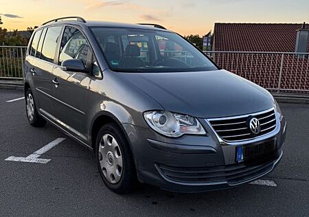 VW Touran Volkswagen 2.0 TDI 103kW DPF -