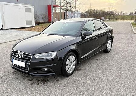 Audi A3 2.0 TDI S tronic quat. Attract. Sportb. A...
