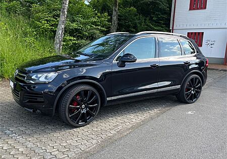 VW Touareg Volkswagen 3.0 V6 TDI R-Line Sportpaket-Top Ausstat