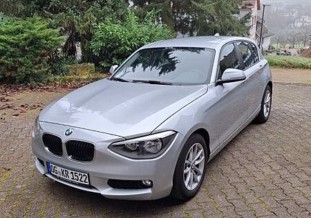BMW 116d EfficientDynamics Edit. Sport Line Spor...