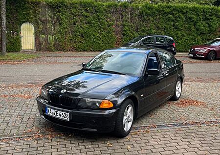 BMW 328i