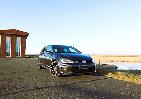 VW Golf Volkswagen 2.0 TDI DSG BMT GTD GTD