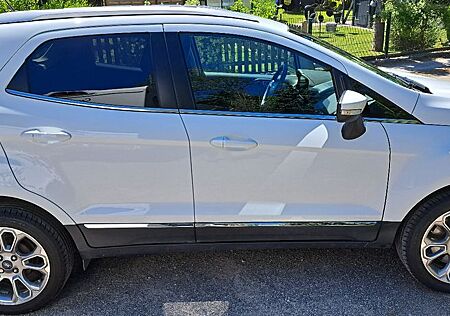 Ford EcoSport 1,0 EcoBoost 92kW Titanium, AHK