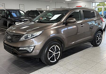 Kia Sportage Spirit 2WD/Navi/SHZ/8Fach/TÜV Nov/26
