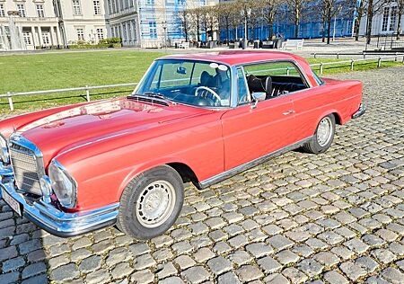 Mercedes-Benz 280 SE 3,5 Coupe W111