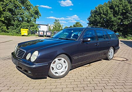 Mercedes-Benz 200 W210 E200K