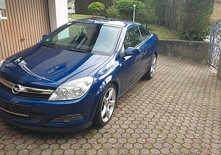 Opel Astra Edition 1.9 CDTI 110kW-LEDER-OPC LINE