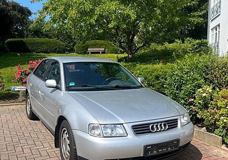 Audi A3 1.6 Ambiente Ambiente