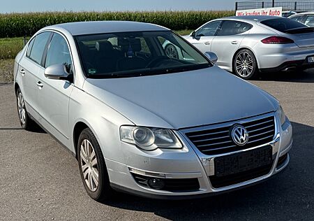 VW Passat gebraucht kaufen VW Passat Volkswagen Lim. Highline 2.0FSI DSG/ALCANTARA/EURO4/