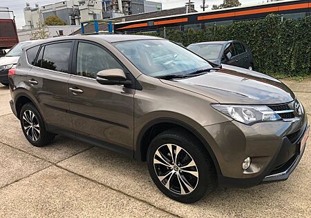 Toyota RAV 4 2.2 D-4D 4X4 Edition Automat Navi Kamera