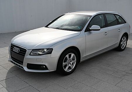 Audi A4 2.0TDI 105KW Attraction 8/2011