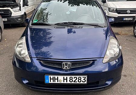 Honda Jazz Auto viele Teile neu ! Neuer TÜV !