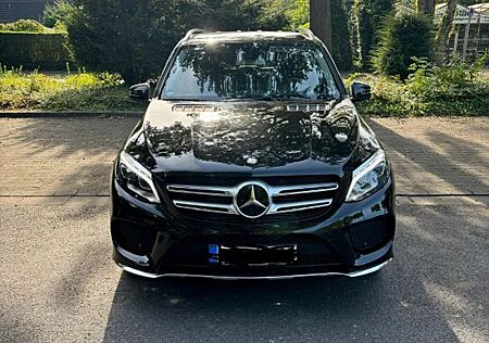 Mercedes-Benz GLE 350 d 4MATIC - AMG line command 360Kamera