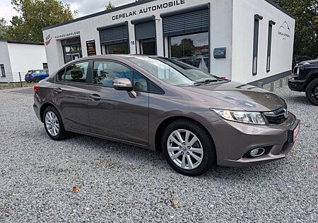 Honda Civic 1.8 i-VTEC Executive nur 68384 km !!!