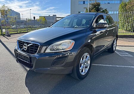 Volvo XC 60 Summum 5 Zyl. 1. Hand Scheckheft 06/2027