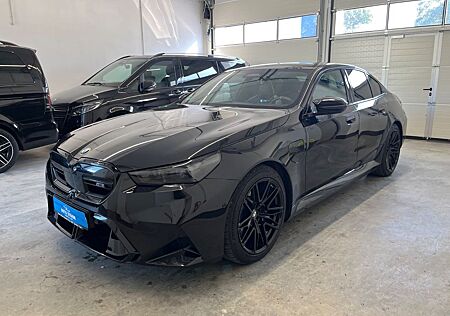 BMW M5 Carbon*Pano*DriversPackageProf*B&W*4xSHZ*Shad