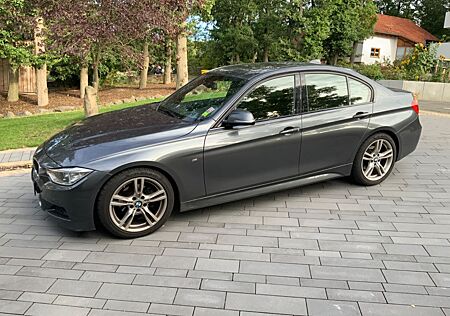 BMW 318d - mit M-Paket, großem Navi und Alcantara