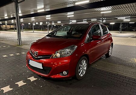 Toyota Yaris 1,0-l-Dual-VVT-i Edition 2014 Apple CarPla