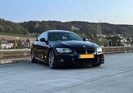BMW 330d Coupé M Sport