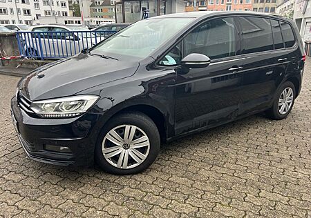 VW Touran Volkswagen 2.0 TDI DSG,LED, Kamera, NAVI, 7 Sitze