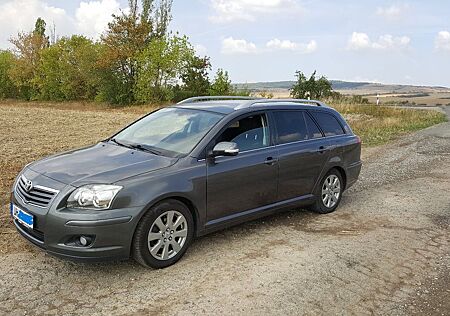 Toyota Avensis Combi 1.8-l-VVT-i -