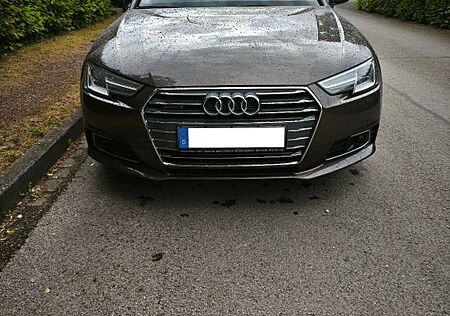 Audi A4 Avant quattro Sport S-Tronic 3x S-Line