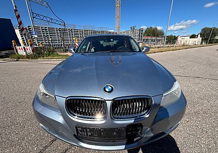 BMW 318i E90 / TÜV / WENIG KM / VOLLLEDER / SITZHEIZ