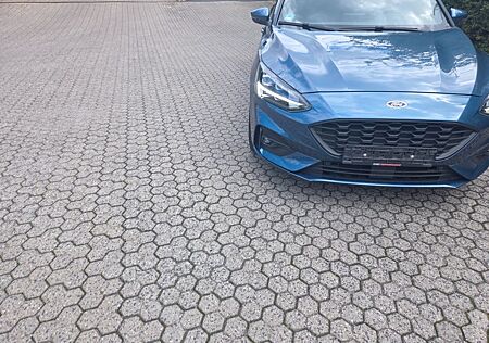 Ford Focus 2,0 TDCi 110kW PowerSh. ST-Line Turnie...