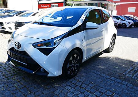 Toyota Aygo (X) Aygo -play Team D