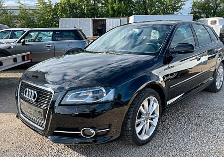 Audi A3 -2.0 TDI Sportb-Quattro-Bi Xenon-Pano-125KW