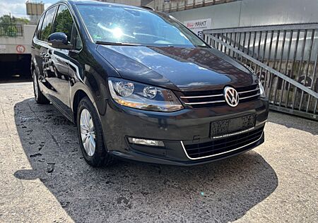 VW Sharan Volkswagen 2.0 TDI SCR DSG 7Sitzer Business