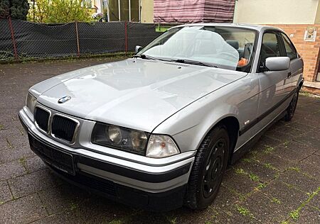 BMW 318iS Coupe