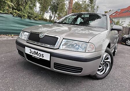 Skoda Octavia Lim. Tour. TÜV Neu.